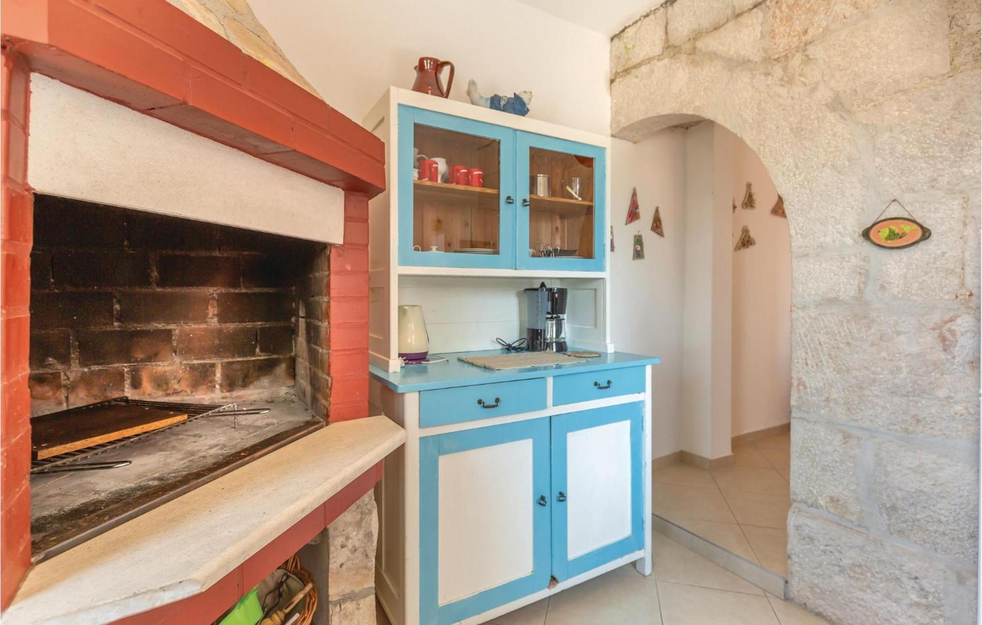 Awesome Home In Podgora With Kitchen 외부 사진
