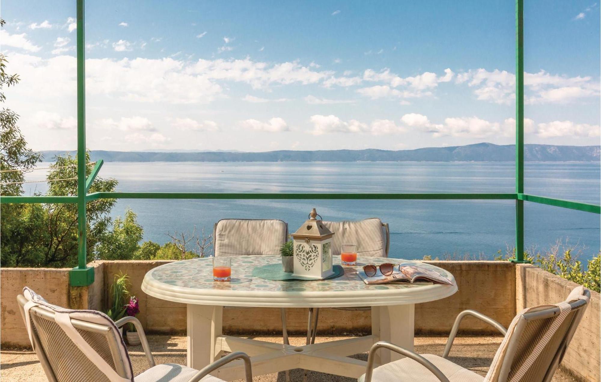 Awesome Home In Podgora With Kitchen 외부 사진