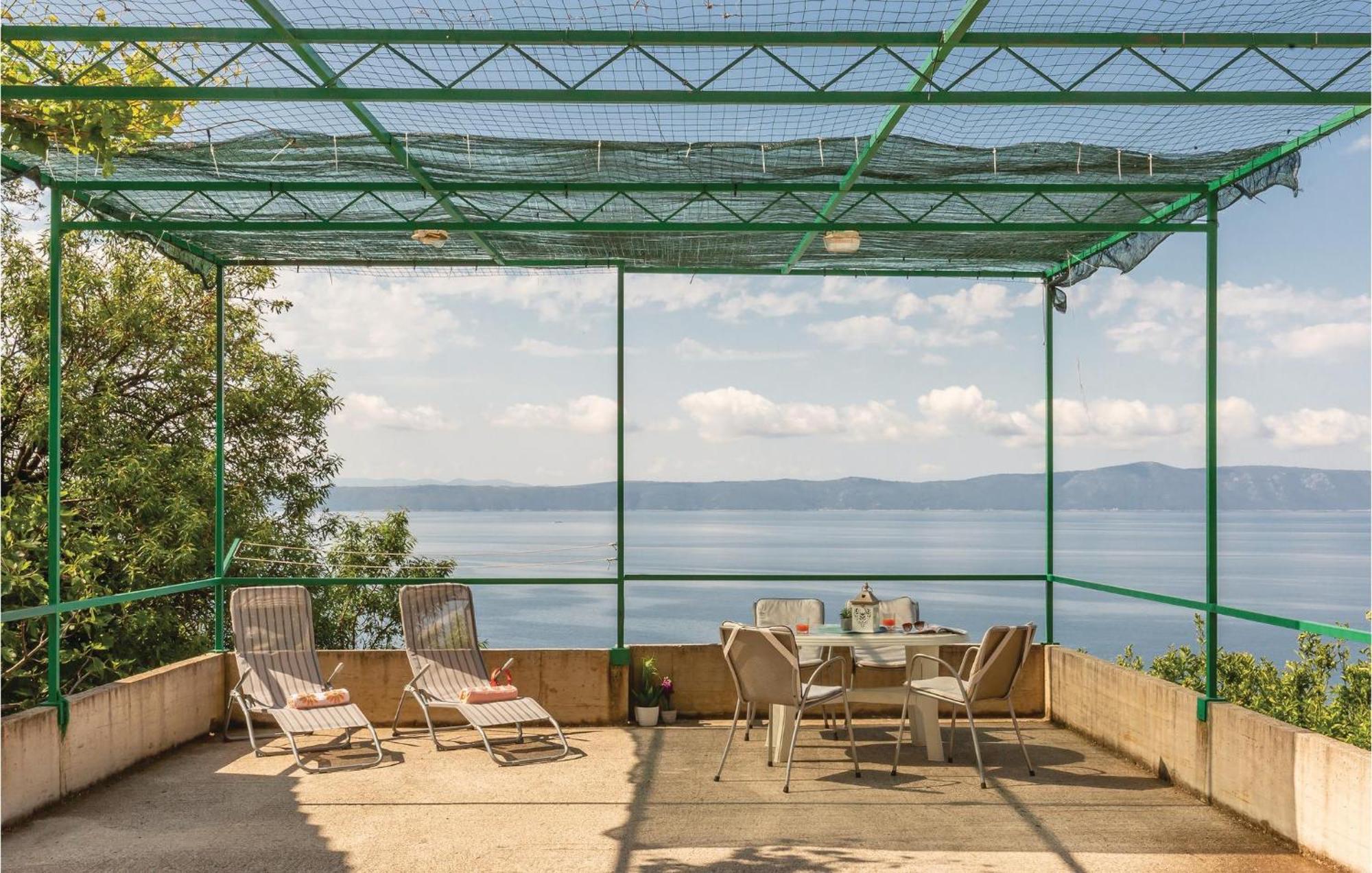 Awesome Home In Podgora With Kitchen 외부 사진